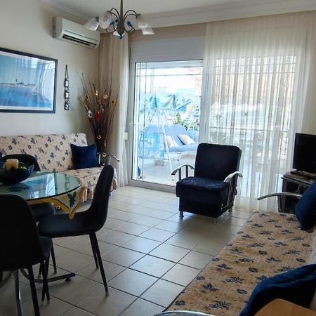 Sunflower Apartment Néa Péramos Bagian luar foto